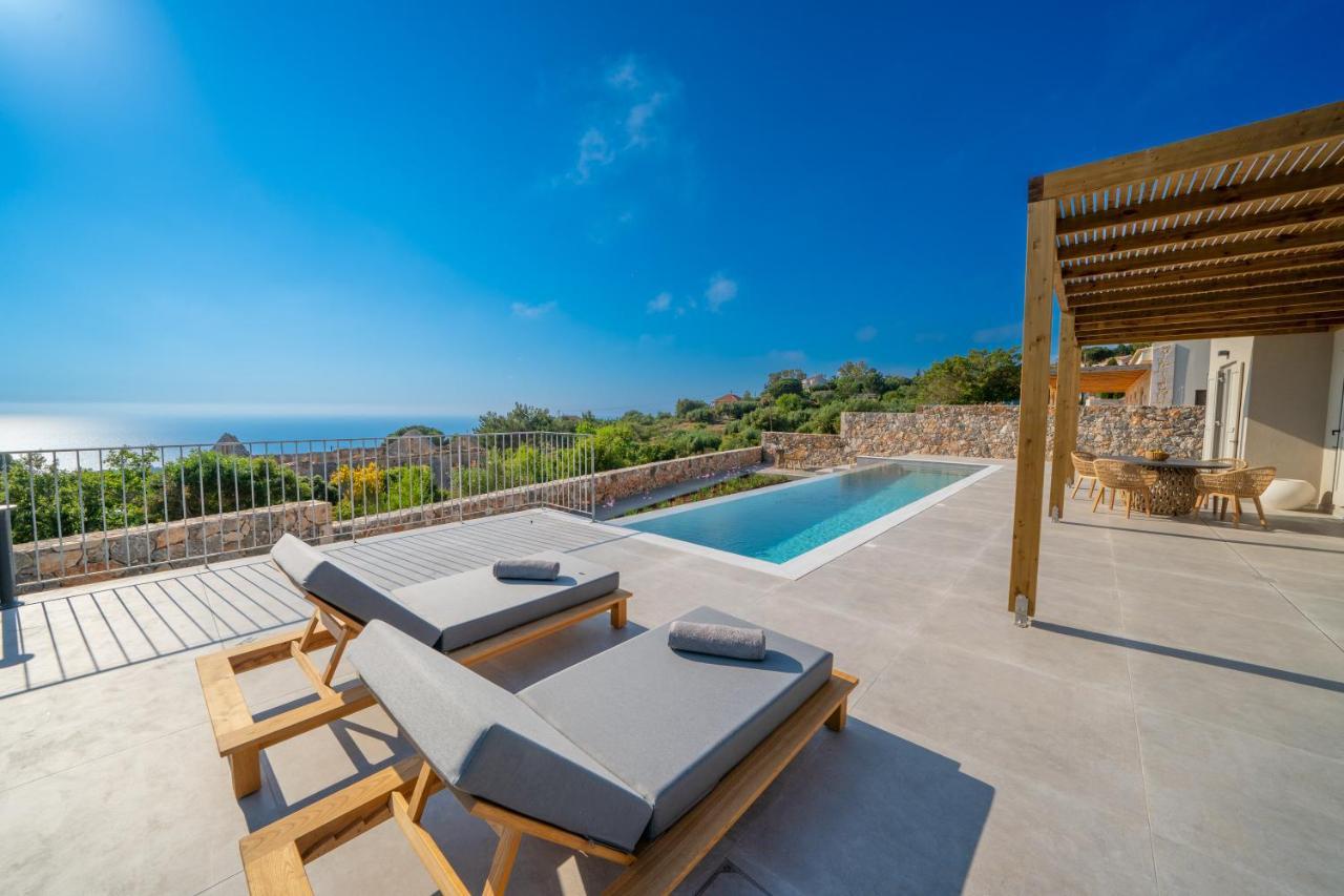 Summer Breeze Villa Tzamarelata Экстерьер фото