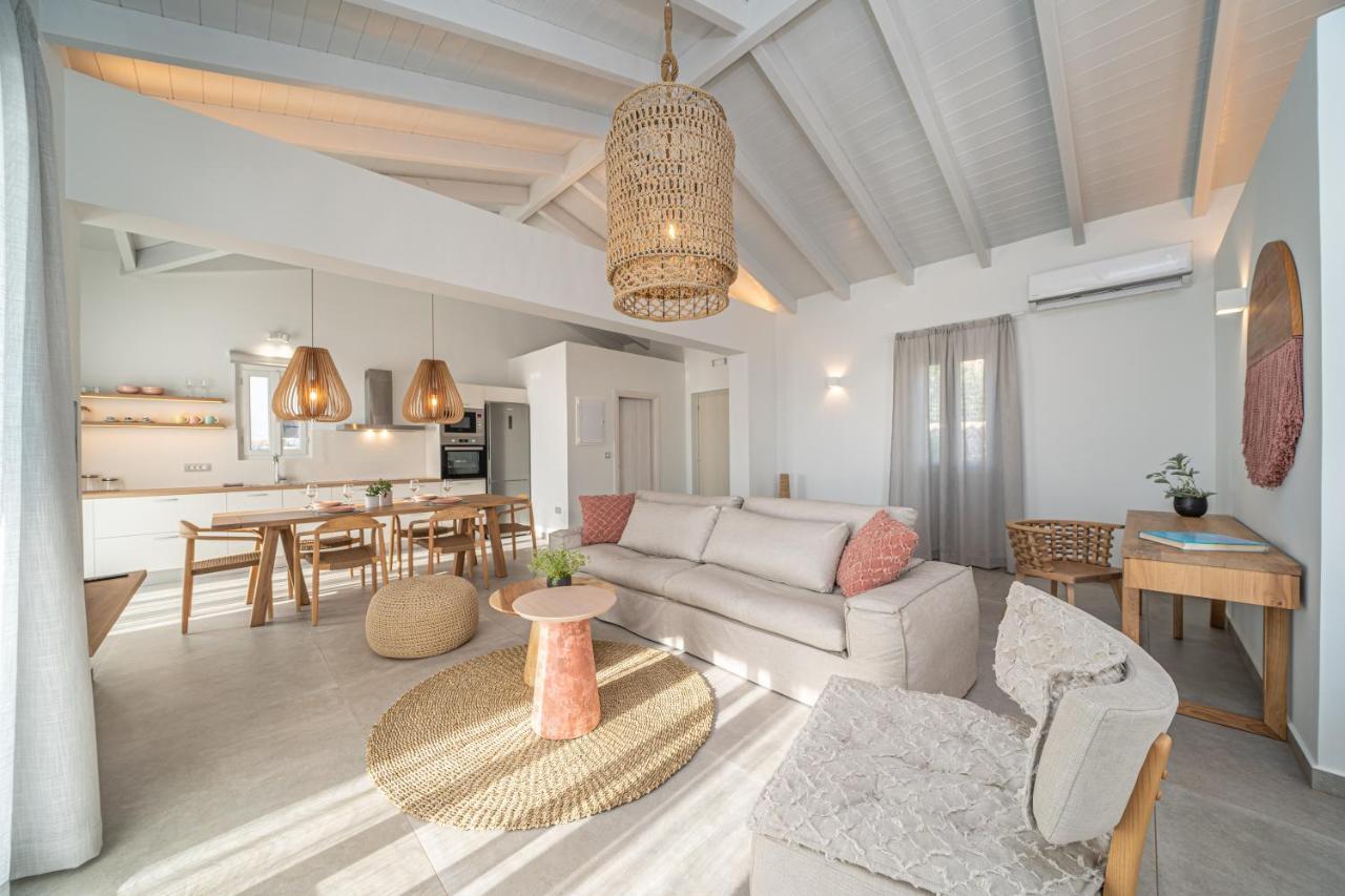 Summer Breeze Villa Tzamarelata Экстерьер фото